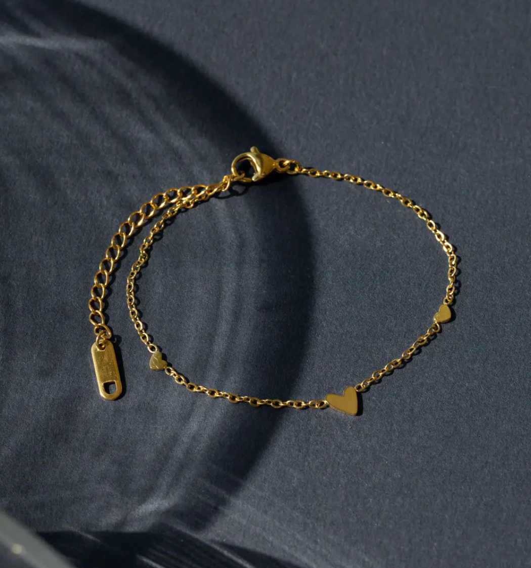timi Sarah 3 Small Hearts Bracelet